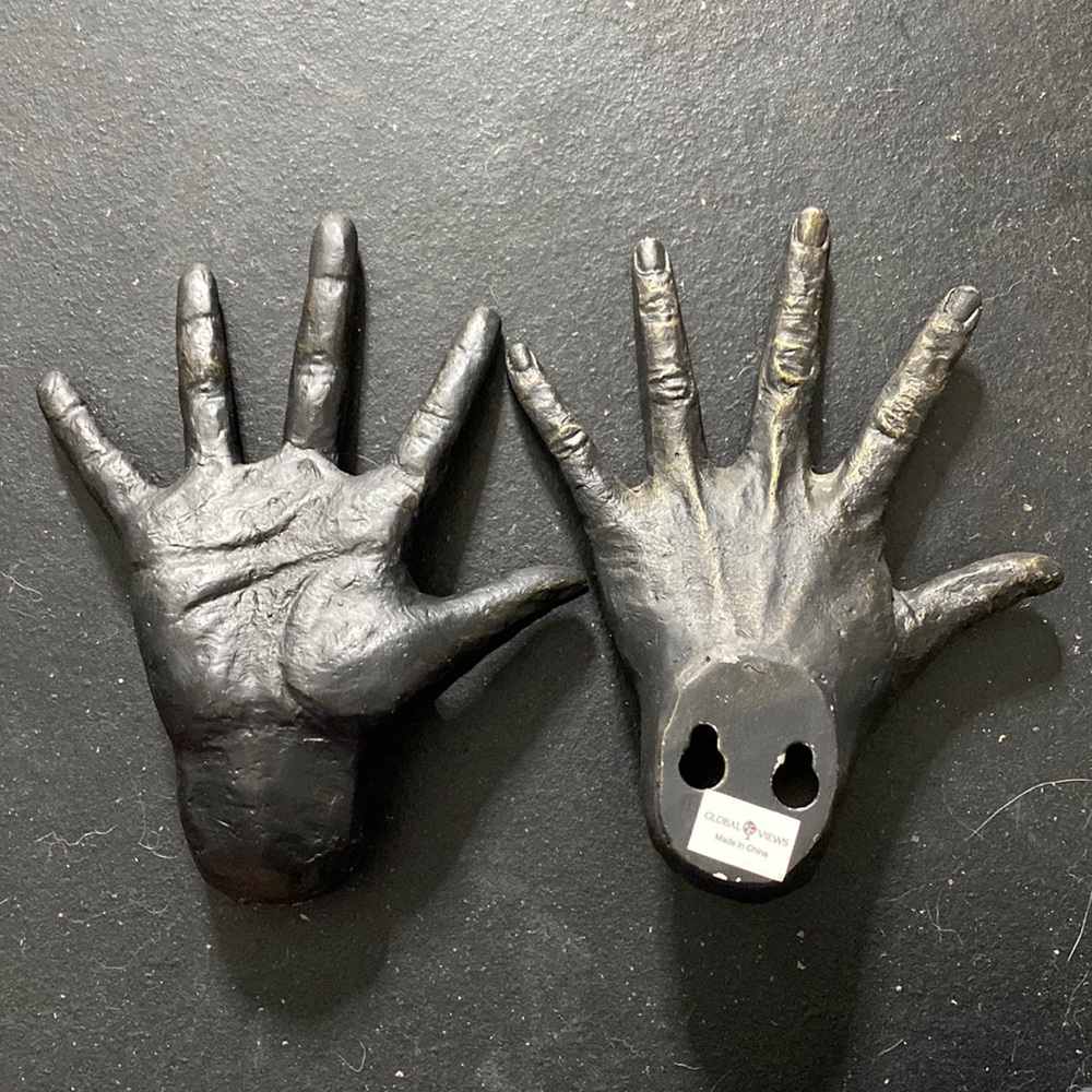 GLOBAL VIEWS HAND SCULPTURE